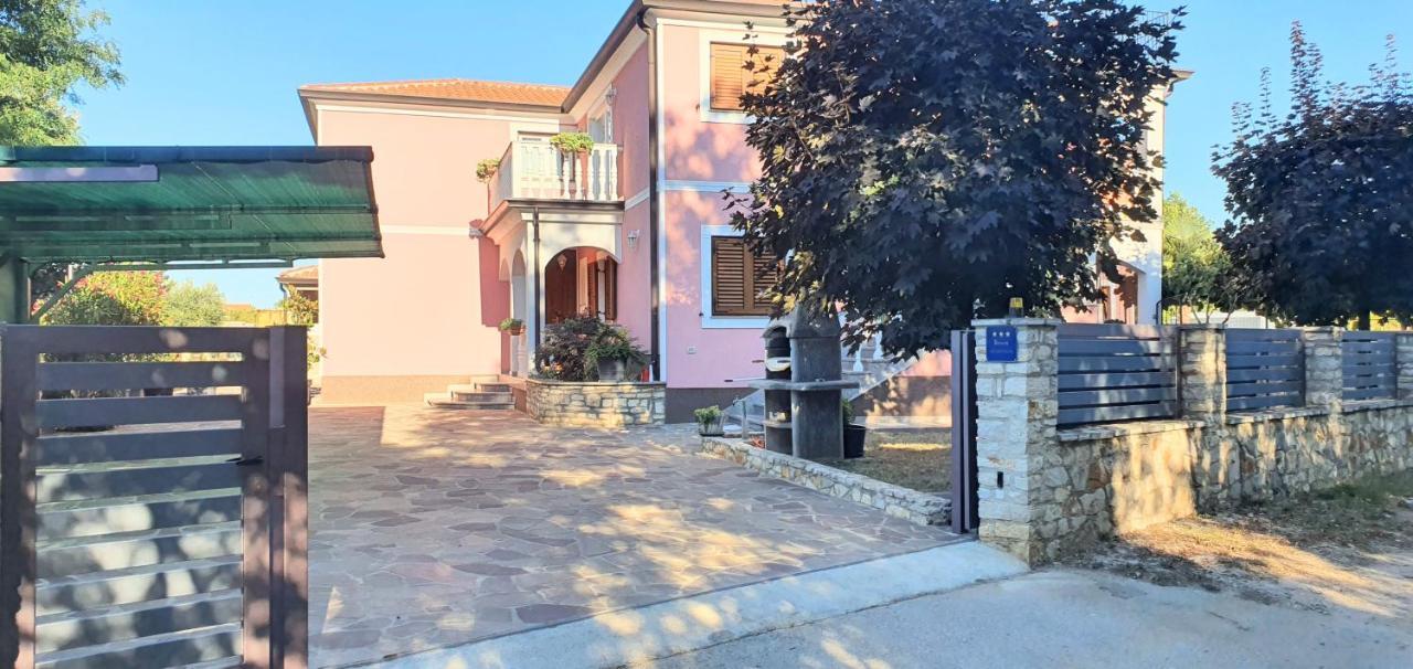 Apartmani Radmila Nova Vas  ภายนอก รูปภาพ