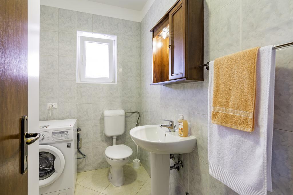 Apartmani Radmila Nova Vas  ภายนอก รูปภาพ